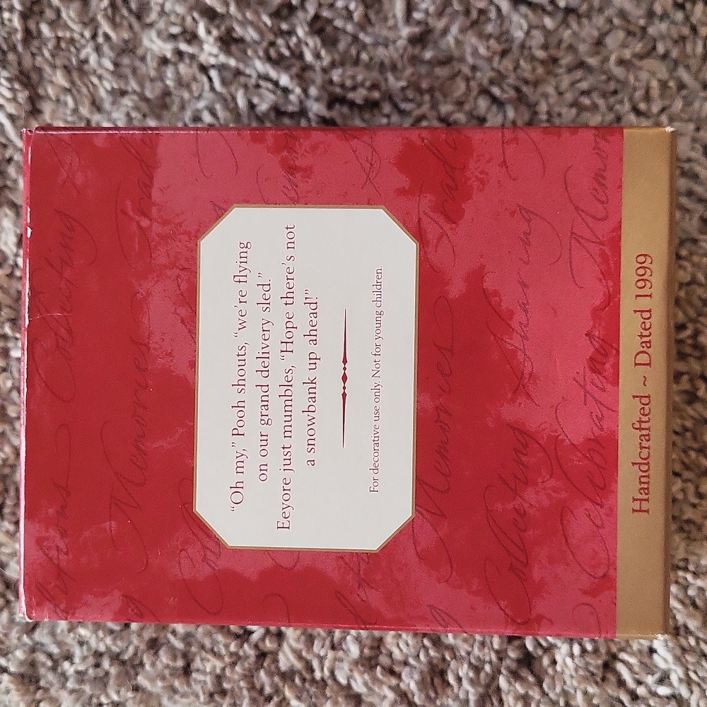 Vintage Hallmark Keepsake Ornament: Presents From Pooh - Picture 3 of 10